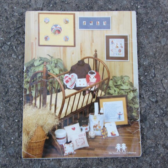 sweet dreams needlepoint & cross stitch vintage 1980 (CL341) - Picture 3 of 8